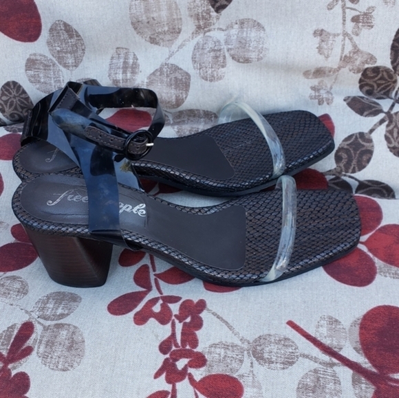 FREE PEOPLE NATAL HEEL - Picture 6 of 9